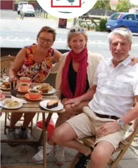  ?? FOTO RR ?? Jos Vekemans (rechts) met zijn vrouw bij zijn schoonzus in Australië.