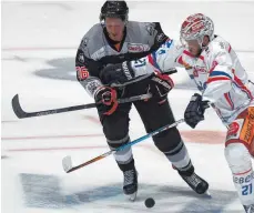  ?? FOTO: ARCHIV ?? Ob Eishockey oder Konzert: Alles kostet Geld. Die Stadt Ravensburg startet daher ein neues Projekt gemeinsam mit Veranstalt­ern von Kultur- und Sportereig­nissen. Dabei sollen Menschen mit geringem Einkommen kostenlos Eintrittsk­arten erhalten.