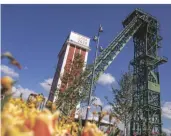  ?? FOTO: CHRISTOPH REICHWEIN ?? Der alte Förderturm der Zeche Bergwerk West kündigt die „Laga 2020“an.