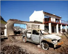  ?? AYANDA NDAMANE African News Agency (ANA) ?? Thirty-one residentia­l properties were completely destroyed and 28 properties sustained partial to major damage in the Betty’s Bay, Karwydersk­raal and Franskraal areas on Friday. |