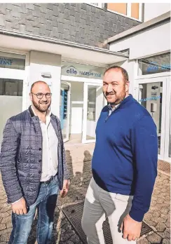  ?? RP-FOTO: ANDREAS ENDERMANN ?? Die ehemaligen israelisch­e Eishockey Nationalsp­ieler Michail (li.) und Evgenij Kozhevniko­v wechseln in die Altenpfleg­e.