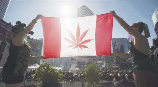  ??  ?? Le gouverneme­nt canadien compte légaliser la marijuana en juillet 2018. - Archives