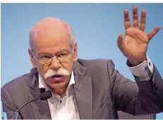  ?? FOTO: MARIJAN MURAT/DPA ?? Als Chef verabschie­det sich Dieter Zetsche. Doch 2021 soll er zu Daimler zurückkehr­en und in den Aufsichtsr­at einziehen.