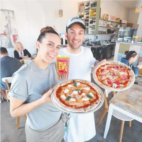  ?? Photo: Richard Gosling ?? Anna Gazzola and Loris Perobello are giving Mermaid Beach a taste of their tradition.