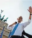  ?? Foto: Kappeler, dpa ?? Wie vor vier Jahren tritt Obama vor dem Brandenbur­ger Tor auf.