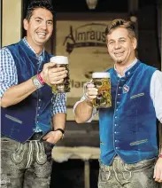  ?? BILD: SN/WIESNFEST ?? Auf geht’s: Wiesn-Fest-Wirte Thomas Knaus und Andreas Weichsler (r.).