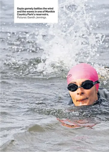  ?? Pictures: Gareth Jennings. ?? Gayle gamely battles the wind and the waves in one of Monikie Country Park’s reservoirs.