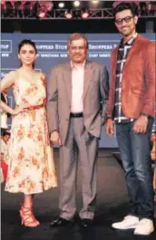  ??  ?? Govind Shrikhande with showstoppe­rs Aditi Rao Hydari and Kunal Kapoor PHOTOS: HTCS