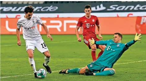  ?? FOTO:MARTIN MEISSNER/AP ?? Mönchengla­dbachs Jonas Hofmann traf im Hinspiel gegen die Bayern gleich doppelt. 2. Bundesliga