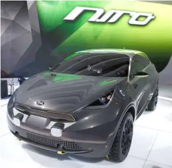  ??  ?? The Kia Niro concept vehicle uses a hybrid electric powertrain and has four-wheel drive.