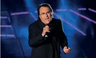  ??  ?? Mini-concerto Al Bano, 75 anni, dal vivo al teatro Grassi