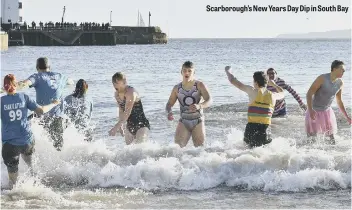  ??  ?? Scarboroug­h's New Years Day Dip in South Bay