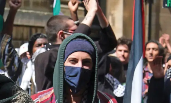  ?? ?? Hostile atmosphere: A pro-Palestine student protest at Cambridge University on Tuesday