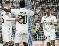  ?? FOTO: LA PRESSE ?? Rodrygo, Vini y Valverde celebran el 0-2