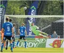  ?? BILD: ROGER LARSSON ?? Hbk-keepern Malkolm Nilsson Säfqvist jubilerade i matchen mot AFC Eskilstuna.