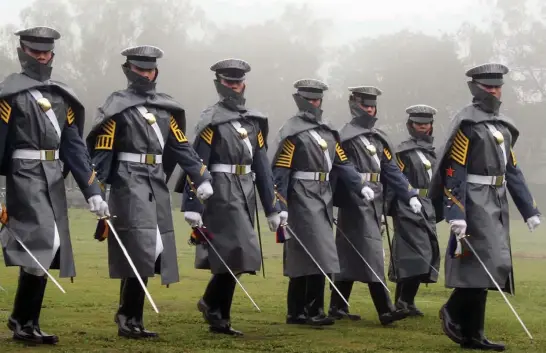  ?? SSB photo ?? CADET LIFE. Amid controvers­y hounding the country’s premiere military education institutio­n, cadets of the Philippine Military Academy go on with their daily routine.