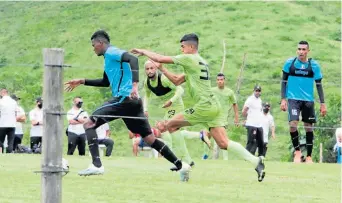  ?? Foto I Darío Augusto Cardona I LA PATRIA ?? Ante el Atlético Huila, el recién ascendido, debutará hoy el Once Caldas en la Liga. Aquí en el amistoso que disputó con el Pereira.