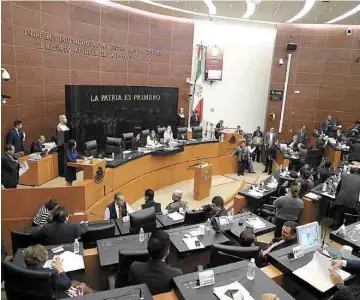  ??  ?? Discusión. Diputados y senadores se echaron “la bolita” por las fallas que presenta el inicio del SNA.