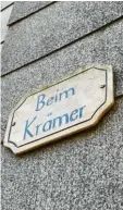  ??  ?? In Ehingen ist die Tradition der Hausnamen lebendig.