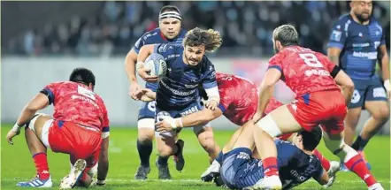  ?? Photo Bruno Perrel ?? Les Bretons de Lilian Saseras se sont imposés face à Grenoble grâce à une grande rigueur défensive et un jeu au pied parfait.