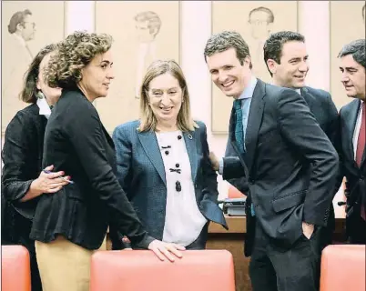  ?? EMILIA GUTIÉRREZ ?? Casado presidió la última reunión del grupo popular del Congreso antes de que se disuelvan las Cortes