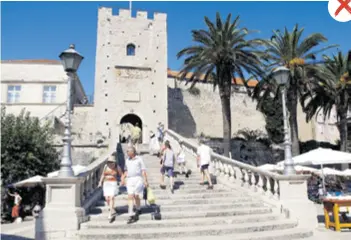  ??  ?? KORČULA stari dio grada ipak se ne može podičiti zaštitom UNESCO-a