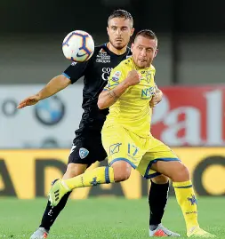  ??  ?? Classe Emanuele Giaccherin­i, 34 anni, faro a centrocamp­o del Chievo