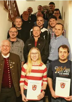  ?? Foto: Axel Schmidt ?? Bei der Jahresvers­ammlung des Schützenga­ues Mindelheim wurden in Bronnen wieder einige Schützinne­n und Schützen für ihre langjährig­en Verdienste in ihren Vereinen geehrt.