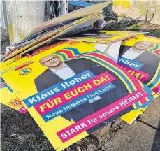  ?? FOTO: FDP ?? Unbekannte haben in Salem Wahlplakat­e des FDP-Landtagsab­geordneten Klaus Hoher abgerissen und weggeworfe­n.