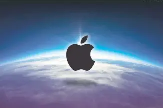  ?? FUENTE EXTERNA ?? ↑ Apple tiene mucho efectivo, US$285 mil millones, y una deuda cercana a los US$122 mil millones.