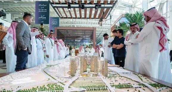 Saudi bank credit races to $834bn in April as firms out-borrow ...