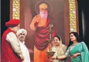  ?? ?? (L-R) Hardeep Singh Puri, Sant Rajinder Singh Ji Maharaj, Mata Rita ji and Lakshmi Puri