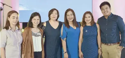  ??  ?? (From left) Astra Angeles and McDonald’s real estate officer Angela Miravite with RLC’s VP for lease Ditas Taleon, senior lease manager Imee Bojos, Robinsons North Tacloban assistant lease manager Jenny Laurente and property lease director for new...