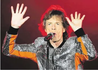  ?? Mick Jagger je pověstný tím, že nejen odzpívá koncerty, ale má pod dohledem i veškerou produkci. FOTO ČTK/ AP ?? Šéf.
