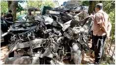  ?? ?? The recent accident on the Katunayake expressway that claimed the lives of state minister Sanath Nishantha and security officer