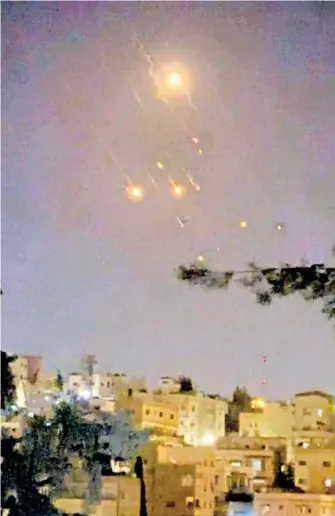  ?? REUTERS ?? El sistema de defensa israelí logró destruir en el aire a los drones