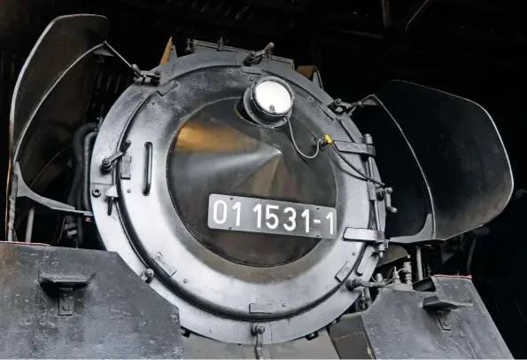  ?? TONY STREETER ?? ABOVE The conical smokebox door – a key part of the original styling, although more normal fitments later became standard. Official museum 4-6-2 No. 01.1531 is displayed at Arnstadt.