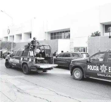  ?? FOTO: CORTESÍA/EL DEBATE ?? >Las instalacio­nes de la FGR fueron blindadas por las fuerzas de seguridad.