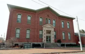  ?? ?? Stewart Alternate Elementary School was built in German Village in 1874. An addition was added to the school in 1925 and more improvemen­ts were made in 2014.