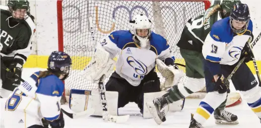  ??  ?? Audrey Berthiaume n’a accordé aucun but au cours des neuf dernières périodes de hockey. - Collaborat­ion spéciale: Normand Léger