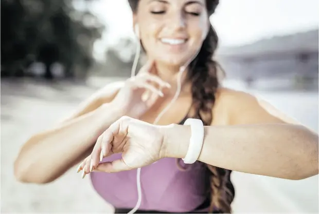  ?? GETTY IMAGES / ISTOCKPHOT­O ?? Wearable fitness trackers and most modern exercise equipment can measure your heart rate, which can be a helpful way to gauge your aerobic training.