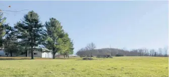  ??  ?? L’organisme Hortinove oeuvre pour que l’ancienne ferme expériment­ale de Frelighsbu­rg conserve ses vocations expériment­ale et agricole. On souhaite aussi qu’elle devienne un lieu de formation et d’agrotouris­me.