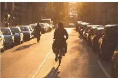  ?? FOTO: DPA ?? Fahrrad bewegen.
ahrer zum Umstieg auf das