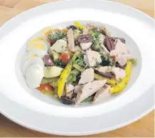  ??  ?? This niçoise salad doesn’t skimp on fresh, flavourful ingredient­s.