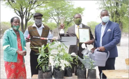  ??  ?? Supportive… Stakeholde­rs who attended the Arbour Day in Oshikoto region.
