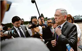  ?? Carlos Barria - 7.ago.18/Reuters ?? O secretário da Defesa dos EUA, James Mattis, no Pentágono