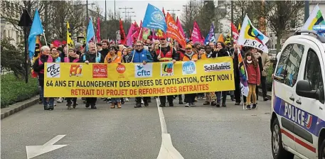  ?? | PHOTO : OUEST-FRANCE ?? Hier, pour la quatrième fois de suite selon les syndicats, plus de 10 000 personnes ont manifesté dans les rues de Saint-Brieuc.