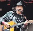  ?? FOTO: NILS MEILVANG/DPA ?? Neil Young beim Roskilde Festival 2016.