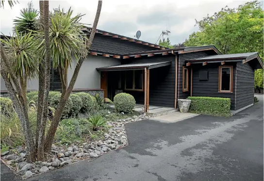  ?? PHOTO: MURRAY WILSON/FAIRFAX NZ ?? An Albert St home sold in September got the highest sales price in Palmerston North, going for $1.95 million.