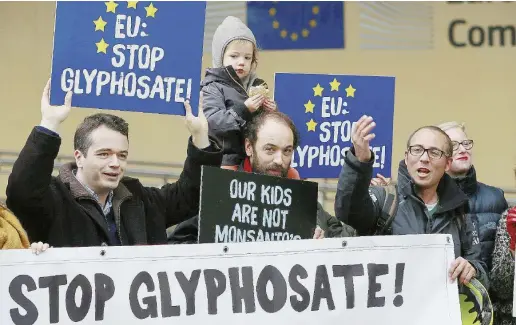  ?? Ansa ?? Bruxelles Proteste contro l’uso del Glifosato nell’Ue, a fianco Elena Cattaneo
